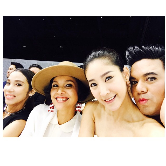 ดาราร่วมงานแฟชั่นโชว์ พระองค์เจ้าสิริวัณวลี คับคั่ง ดาราร่วมงานแฟชั่นโชว์ พระองค์เจ้าสิริวัณวลี คับคั่ง