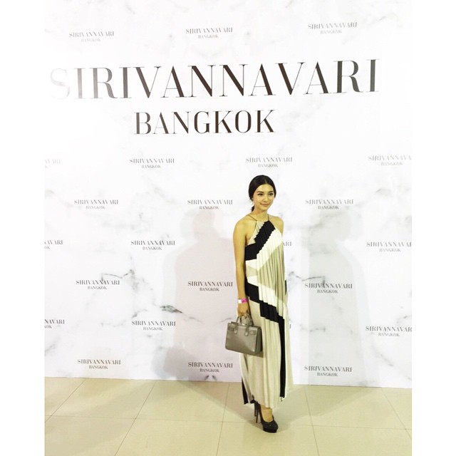 ดาราร่วมงานแฟชั่นโชว์ พระองค์เจ้าสิริวัณวลี คับคั่ง ดาราร่วมงานแฟชั่นโชว์ พระองค์เจ้าสิริวัณวลี คับคั่ง