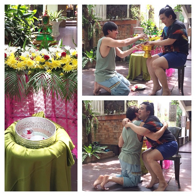 ภาพดารารดน้ำดำหัวผู้ใหญ่ ในวันสงกรานต์ 2558 ภาพดารารดน้ำดำหัวผู้ใหญ่ ในวันสงกรานต์ 2558