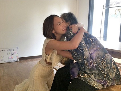 ภาพดารารดน้ำดำหัวผู้ใหญ่ ในวันสงกรานต์ 2558 ภาพดารารดน้ำดำหัวผู้ใหญ่ ในวันสงกรานต์ 2558