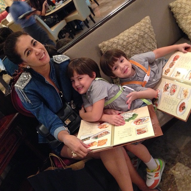 ประวัติเอมี่ กลิ่นประทุม ประวัติเอมี่ กลิ่นประทุม