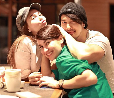 นัท อั้ม แอน นัท อั้ม แอน