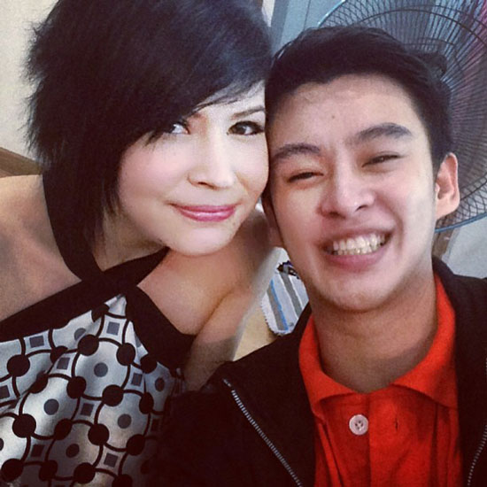 แอนนี่ บรู๊ค - ธีร์ ภูมิธนะวัชร์ แอนนี่ บรู๊ค - ธีร์ ภูมิธนะวัชร์