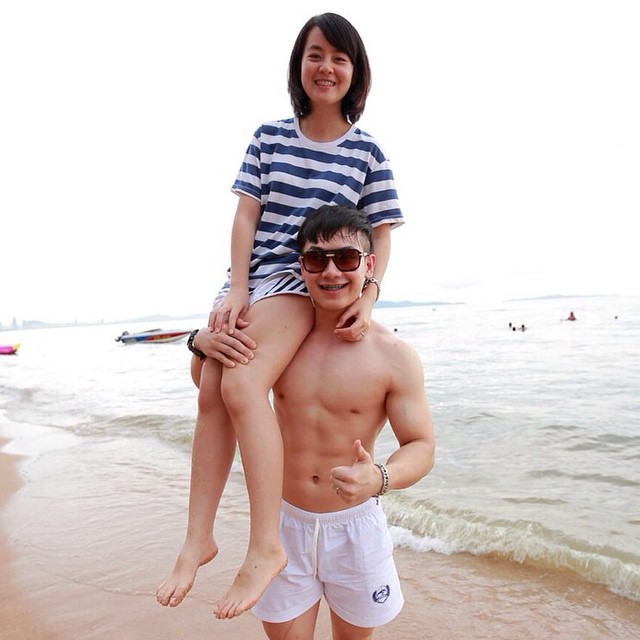 เอิร์ธ ธวัช เอิร์ธ ธวัช