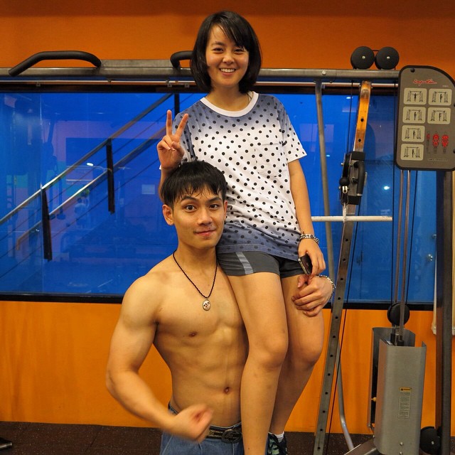 เอิร์ธ ธวัช เอิร์ธ ธวัช