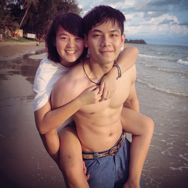 เอิร์ธ ธวัช เอิร์ธ ธวัช