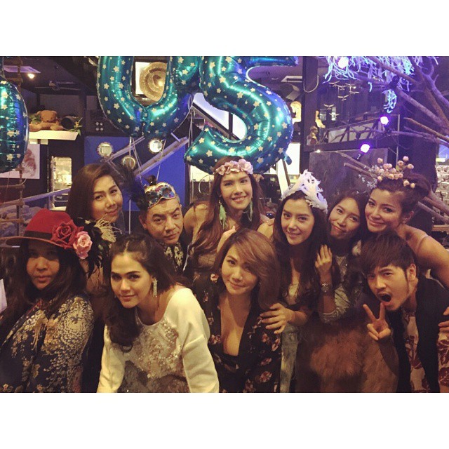 ชมพู่ เอมมี่ คริส ไอซ์ ใหม่ ปาร์ตี้ปีใหม่ ชมพู่ เอมมี่ คริส ไอซ์ ใหม่ ปาร์ตี้ปีใหม่