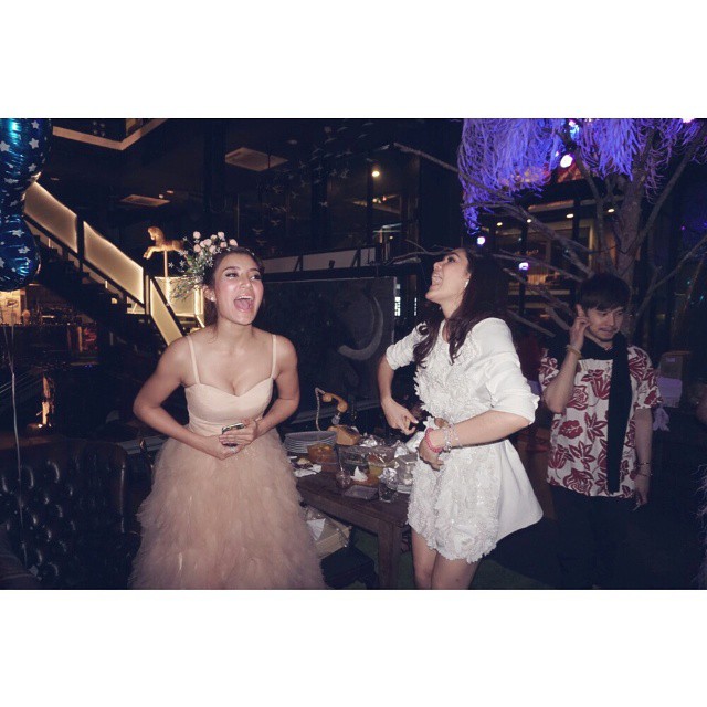 ชมพู่ เอมมี่ คริส ไอซ์ ใหม่ ปาร์ตี้ปีใหม่ ชมพู่ เอมมี่ คริส ไอซ์ ใหม่ ปาร์ตี้ปีใหม่