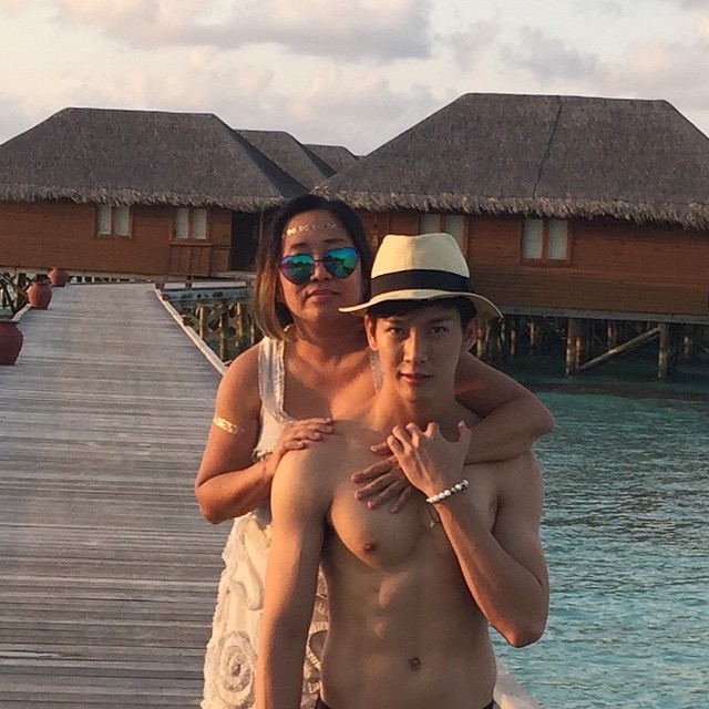 ดีเจพุฒ จุ๋ย นิตยสาร Honeymoon+Travel ดีเจพุฒ จุ๋ย นิตยสาร Honeymoon+Travel