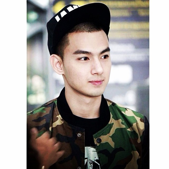 เจมส์ ภูวดล เวศวงศา เจมส์ ภูวดล เวศวงศา