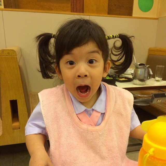 น้องยี่หวา น้องยูจิน - ครอบครัวโจ๊ก โซคูล น้องยี่หวา น้องยูจิน - ครอบครัวโจ๊ก โซคูล