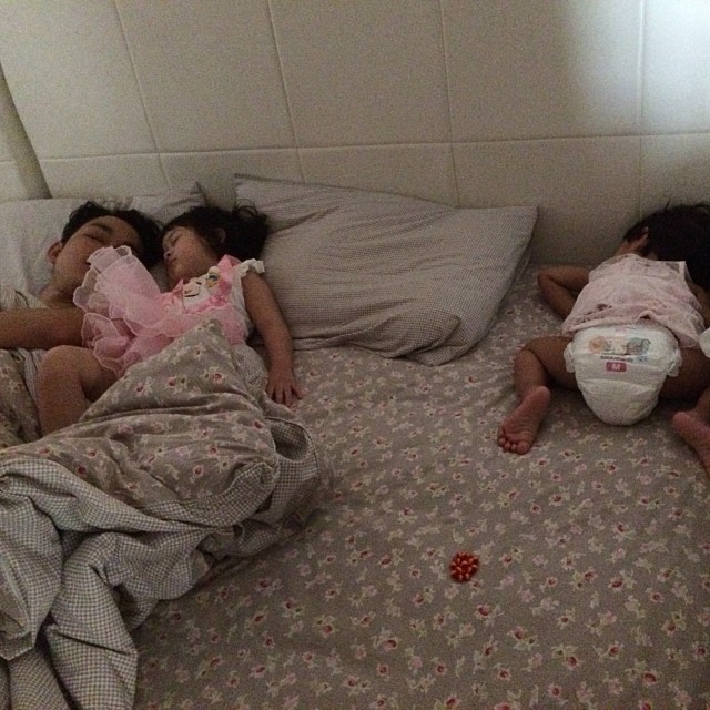 น้องยี่หวา น้องยูจิน - ครอบครัวโจ๊ก โซคูล น้องยี่หวา น้องยูจิน - ครอบครัวโจ๊ก โซคูล