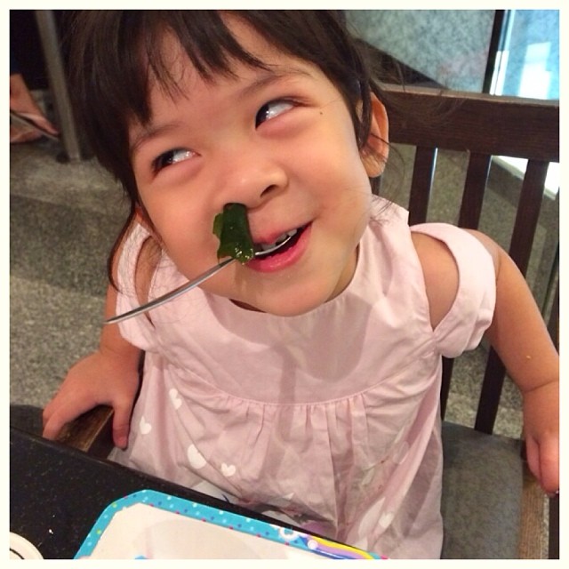 น้องยี่หวา น้องยูจิน - ครอบครัวโจ๊ก โซคูล น้องยี่หวา น้องยูจิน - ครอบครัวโจ๊ก โซคูล