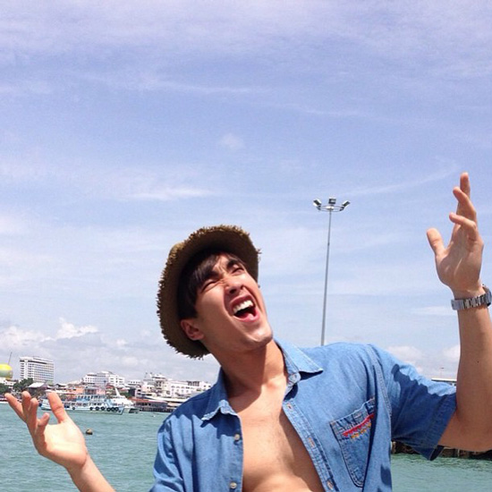 ณเดชน์ แม่แก้ว เที่ยวทะเล ณเดชน์ แม่แก้ว เที่ยวทะเล