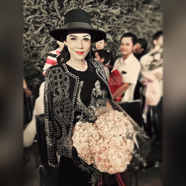 เมย์ เฟื่องอารมย์ เมย์ เฟื่องอารมย์