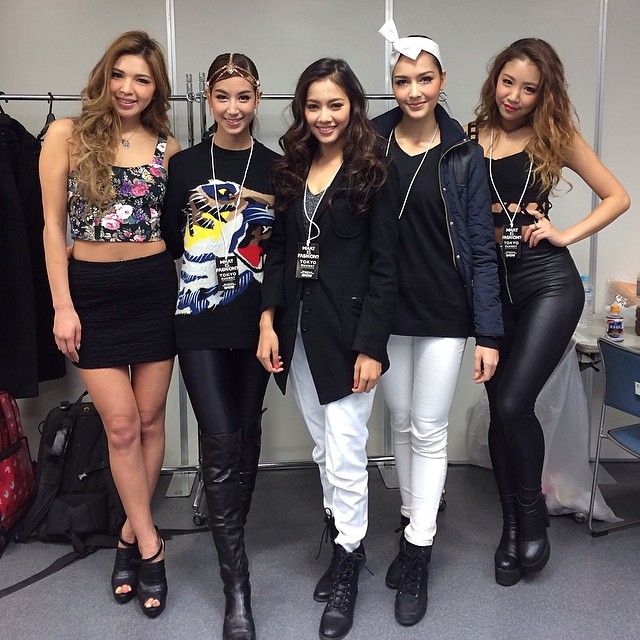 มิ้นต์ ชาลิดา - เซฟฟานี่ เดินแบบงาน โตเกียว รันเวย์ มิ้นต์ ชาลิดา - เซฟฟานี่ เดินแบบงาน โตเกียว รันเวย์