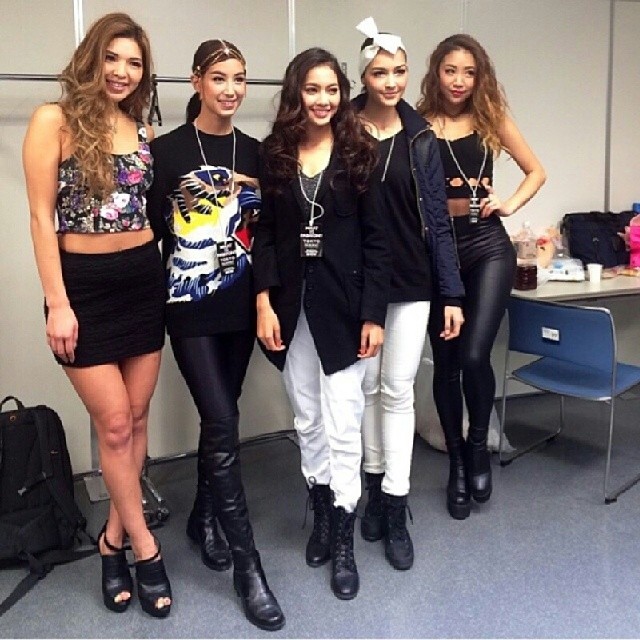 มิ้นต์ ชาลิดา - เซฟฟานี่ เดินแบบงาน โตเกียว รันเวย์ มิ้นต์ ชาลิดา - เซฟฟานี่ เดินแบบงาน โตเกียว รันเวย์