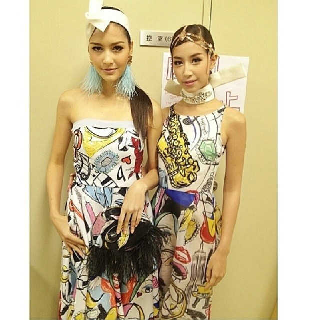 มิ้นต์ ชาลิดา - เซฟฟานี่ เดินแบบงาน โตเกียว รันเวย์ มิ้นต์ ชาลิดา - เซฟฟานี่ เดินแบบงาน โตเกียว รันเวย์