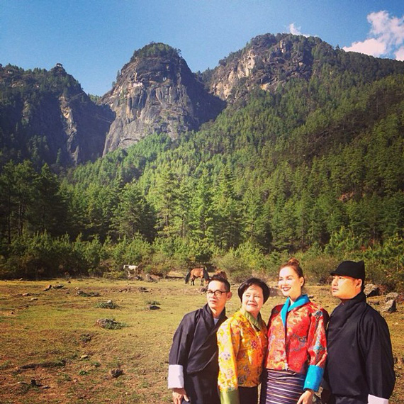 นัท มีเรีย ถ่ายแบบ นิตยสาร เพื่อนเดินทาง นัท มีเรีย ถ่ายแบบ นิตยสาร เพื่อนเดินทาง