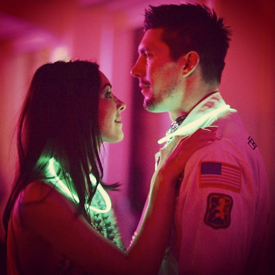 นาตาลี เกลโบว่า - ทราวิส นาตาลี เกลโบว่า - ทราวิส