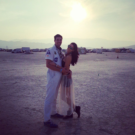 นาตาลี เกลโบว่า - ทราวิส นาตาลี เกลโบว่า - ทราวิส