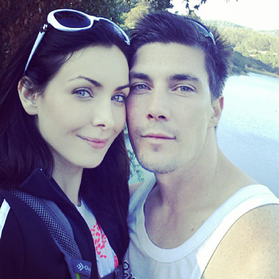 นาตาลี เกลโบว่า - ทราวิส นาตาลี เกลโบว่า - ทราวิส