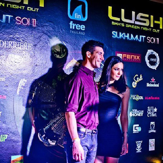 นาตาลี เกลโบว่า - ทราวิส นาตาลี เกลโบว่า - ทราวิส