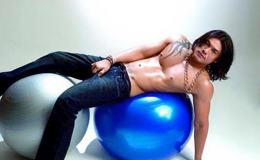 นิกกี้ พิ้ม หรือ นิกกี้ 9 นิ้ว นิกกี้ พิ้ม หรือ นิกกี้ 9 นิ้ว