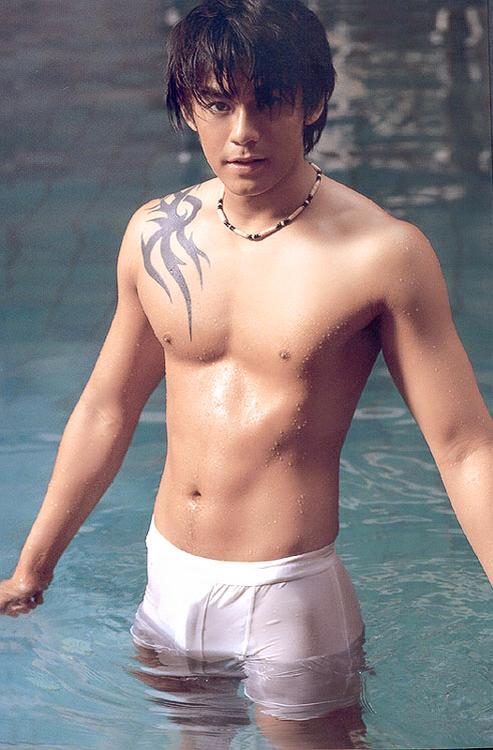 นิกกี้ พิ้ม หรือ นิกกี้ 9 นิ้ว นิกกี้ พิ้ม หรือ นิกกี้ 9 นิ้ว