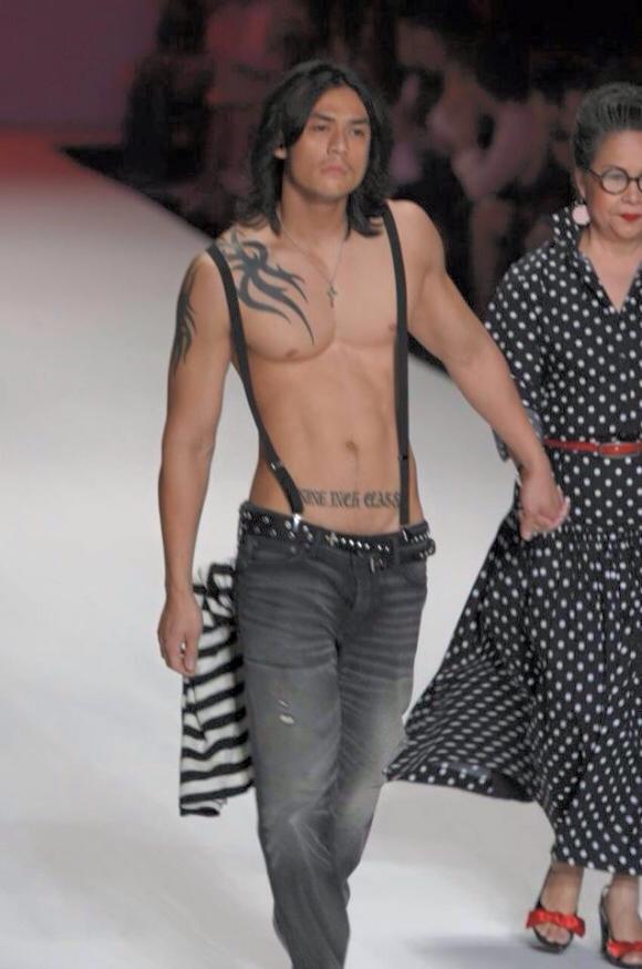 นิกกี้ พิ้ม หรือ นิกกี้ 9 นิ้ว นิกกี้ พิ้ม หรือ นิกกี้ 9 นิ้ว