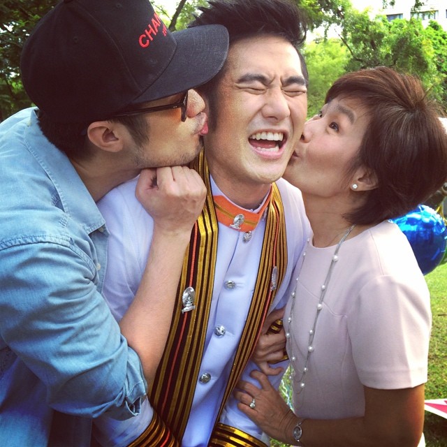 ภัทร ฉัตรบริรักษ์ รับปริญญา ภัทร ฉัตรบริรักษ์ รับปริญญา