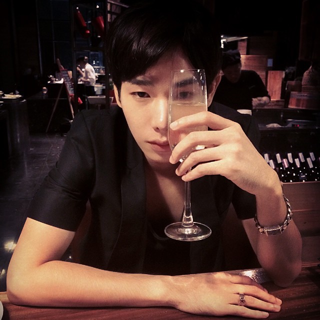 เป๊ก ผลิตโชค เป๊ก ผลิตโชค