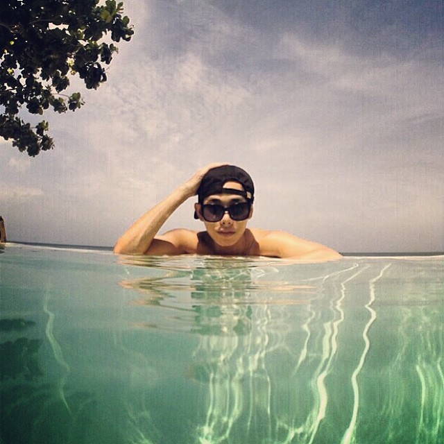 เป๊ก ผลิตโชค เป๊ก ผลิตโชค