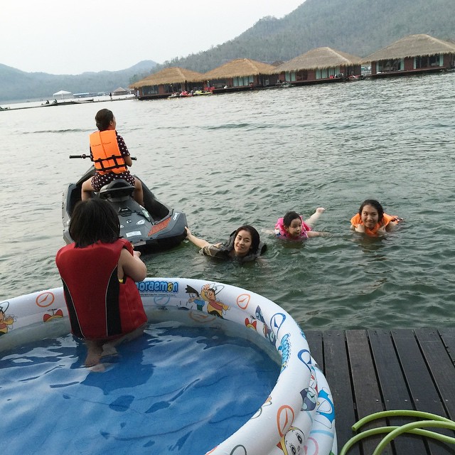 เปิ้ล นาคร น้องออกัส ออก้า เปิ้ล นาคร น้องออกัส ออก้า