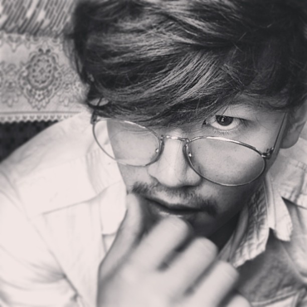 โทนี่ รากแก่น โทนี่ รากแก่น