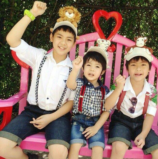 วันเฉลิม ทองเนื้อเก้า น้องเมลิค น้องแม็ค น้องยอร์ช เที่ยว สวนสนุกดรีมเวิลด์ วันเฉลิม ทองเนื้อเก้า น้องเมลิค น้องแม็ค น้องยอร์ช เที่ยว สวนสนุกดรีมเวิลด์