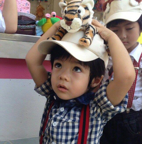 วันเฉลิม ทองเนื้อเก้า น้องเมลิค น้องแม็ค น้องยอร์ช เที่ยว สวนสนุกดรีมเวิลด์ วันเฉลิม ทองเนื้อเก้า น้องเมลิค น้องแม็ค น้องยอร์ช เที่ยว สวนสนุกดรีมเวิลด์