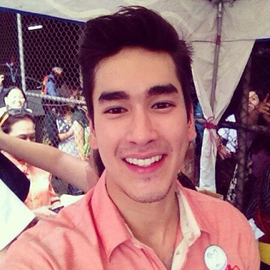 ณเดชน์ - ญาญ่า ชวนแฟนคลับร่วมทำบุญทอดกฐิน ณเดชน์ - ญาญ่า ชวนแฟนคลับร่วมทำบุญทอดกฐิน