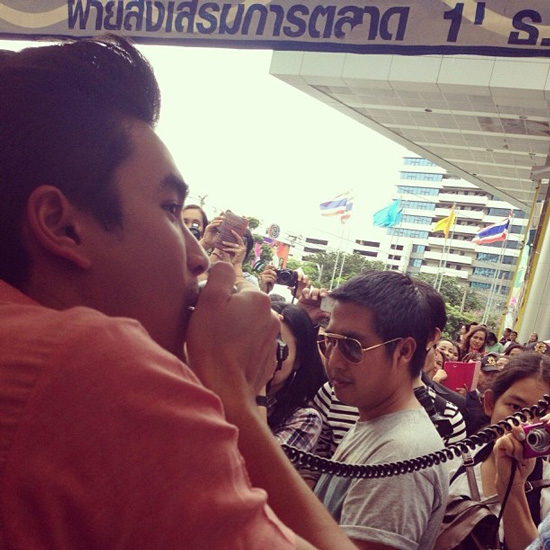 ณเดชน์ - ญาญ่า ชวนแฟนคลับร่วมทำบุญทอดกฐิน ณเดชน์ - ญาญ่า ชวนแฟนคลับร่วมทำบุญทอดกฐิน