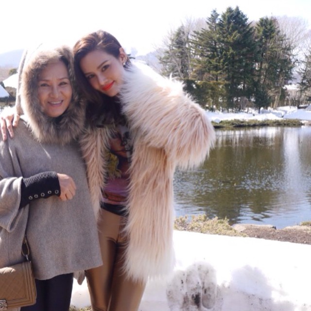 หญิง รฐา - น้อย โพธิ์งาม ญี่ปุ่น หญิง รฐา - น้อย โพธิ์งาม ญี่ปุ่น