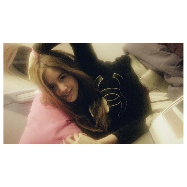 หญิง พลอยชมพู นิธิไพศาลกุล หญิง พลอยชมพู นิธิไพศาลกุล