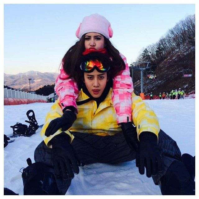 หญิง พลอยชมพู นิธิไพศาลกุล หญิง พลอยชมพู นิธิไพศาลกุล