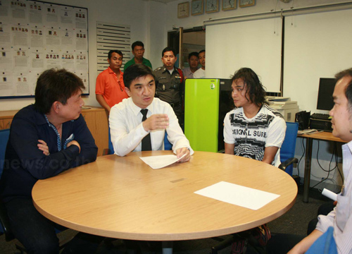 ไหมไทย ใจตะวัน ถูกจับกลางคอนเสิร์ตพัทยา เหตุร้องเพลงละเมิดลิขสิทธิ์