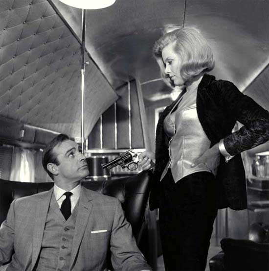 เจมส์ บอนด์