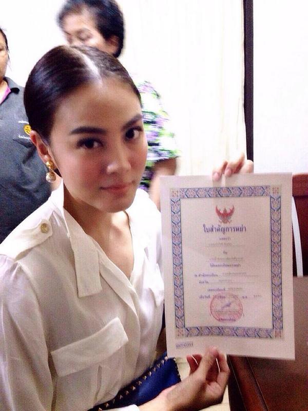 เจนี่ เอ๋ หย่าแล้ว เจนี่ เอ๋ หย่าแล้ว