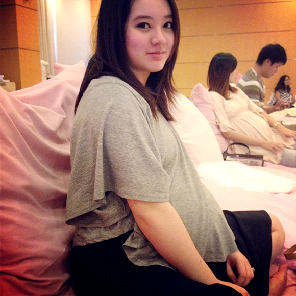 จีจี้ จอมขวัญ คลอดลูก จีจี้ จอมขวัญ คลอดลูก