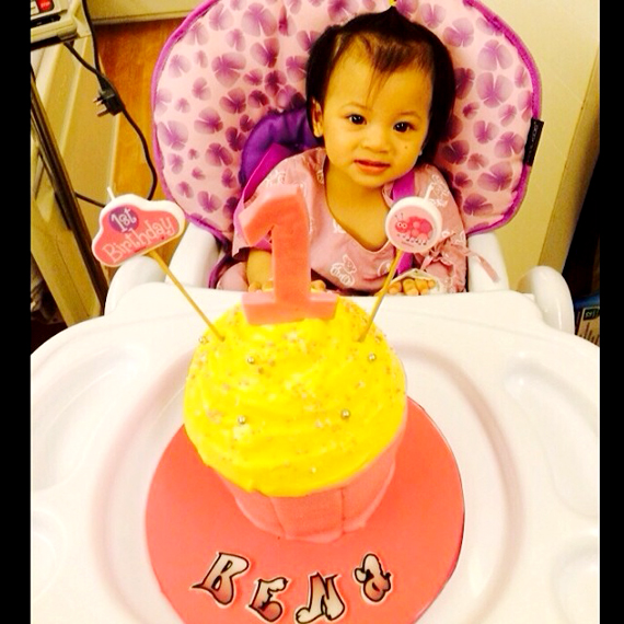 น้องบีน่า บรู๊คลิน ฉลองวันเกิด 1 ขวบ น้องบีน่า บรู๊คลิน ฉลองวันเกิด 1 ขวบ