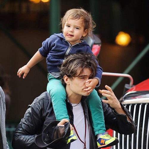 ฟลินน์ บลูม ลูกชายมิแรนด้า เคอร์ ออแรนโด้ บลูม ฟลินน์ บลูม ลูกชายมิแรนด้า เคอร์ ออแรนโด้ บลูม