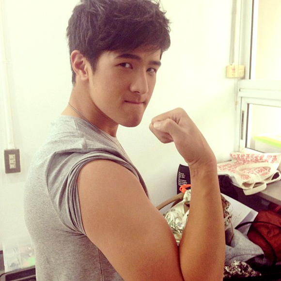 เจมส์ มาร์ เจมส์ มาร์