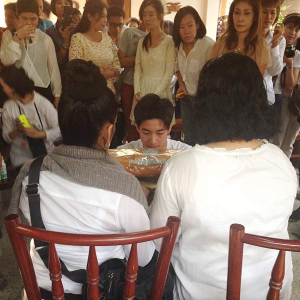 โตโน่ บวช